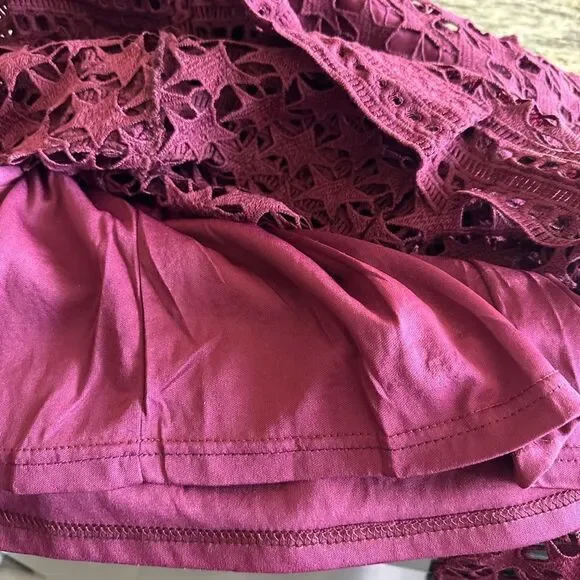 EUC Women’s Burgundy Long Sleeve Bodycon Dress Cut Outs -Tiered Bottom -Size M - Picture 14 of 14